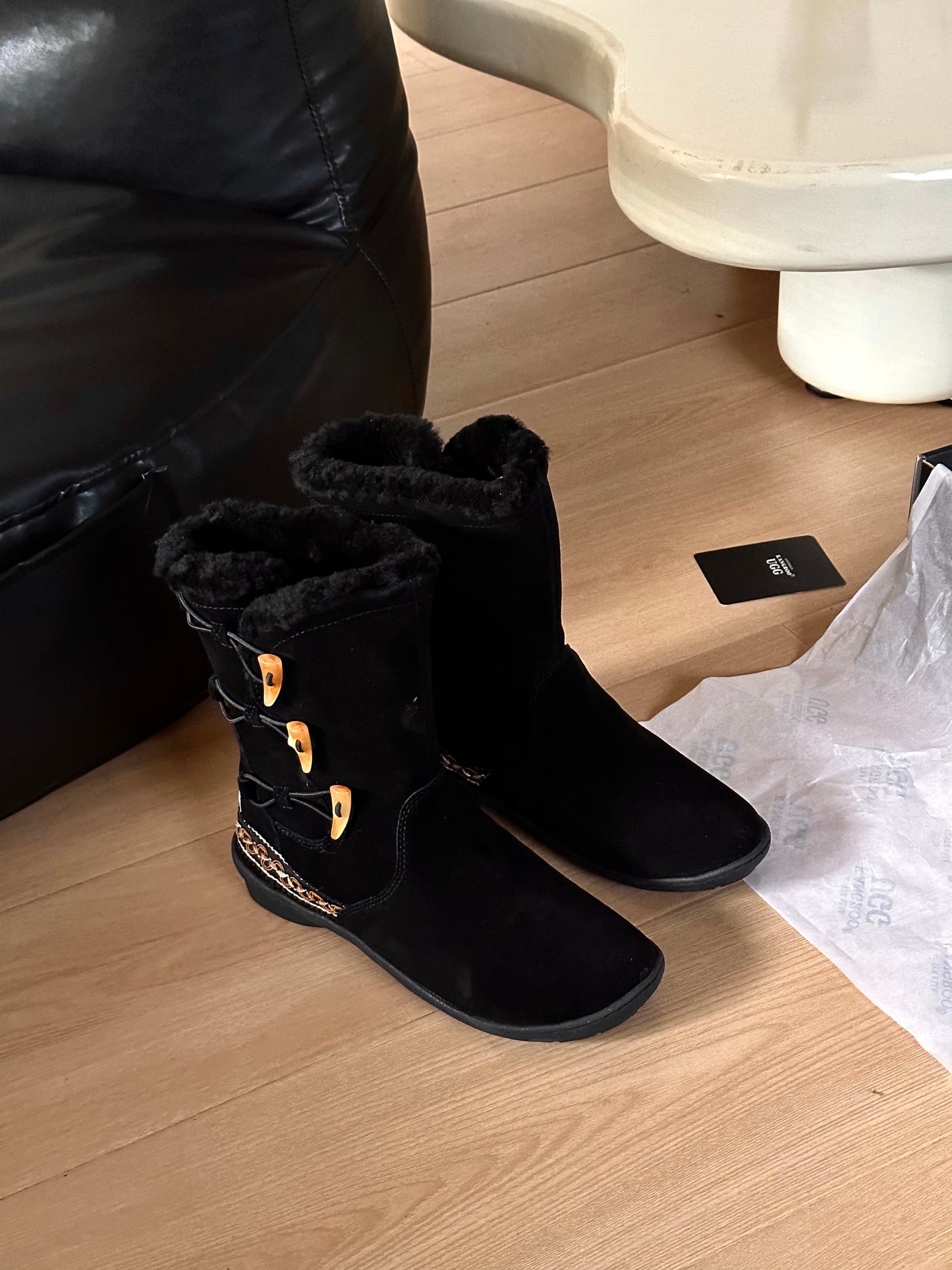 Three Toggle Boots Black