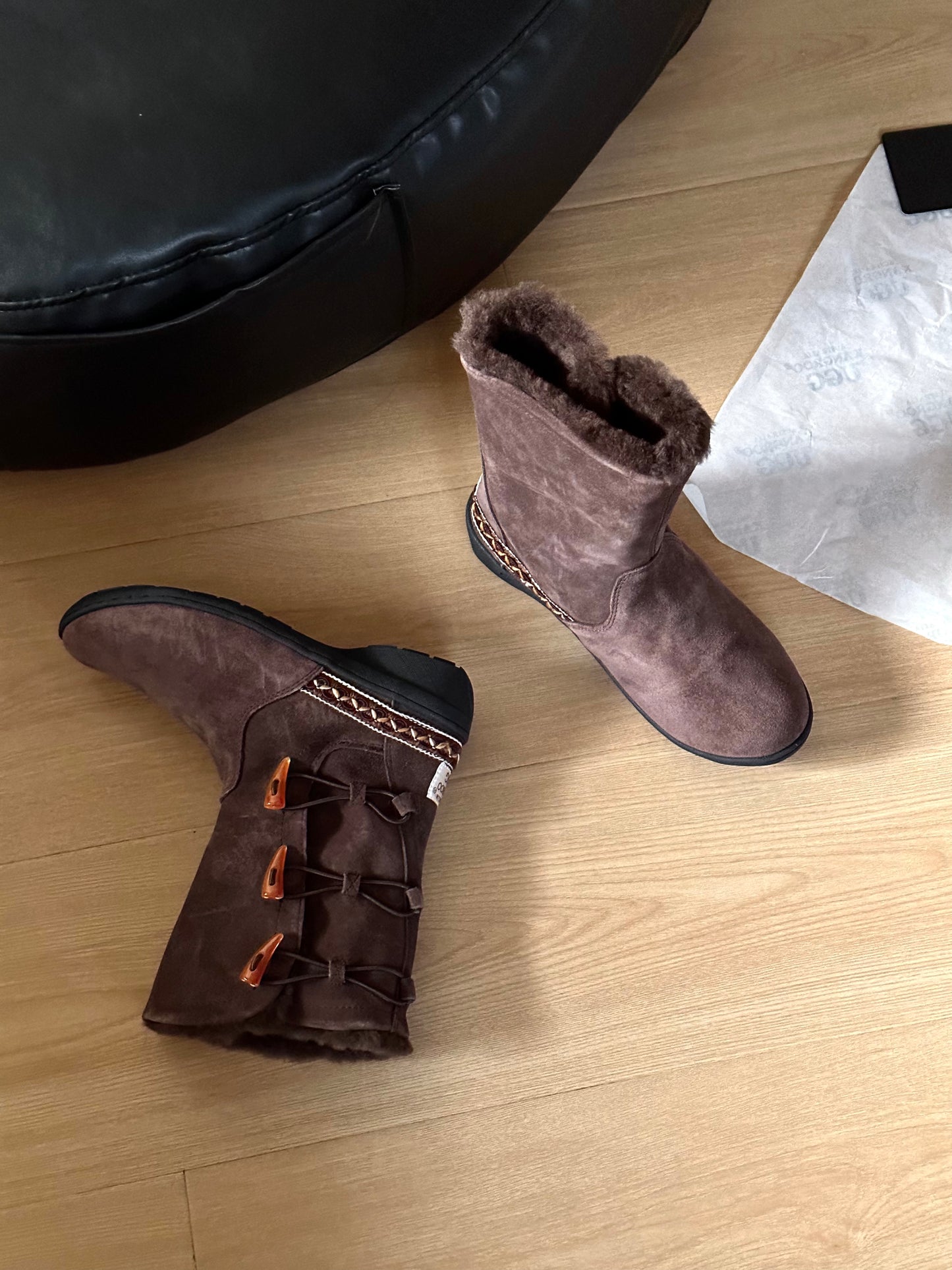 Three Toggle Boots Chocolate