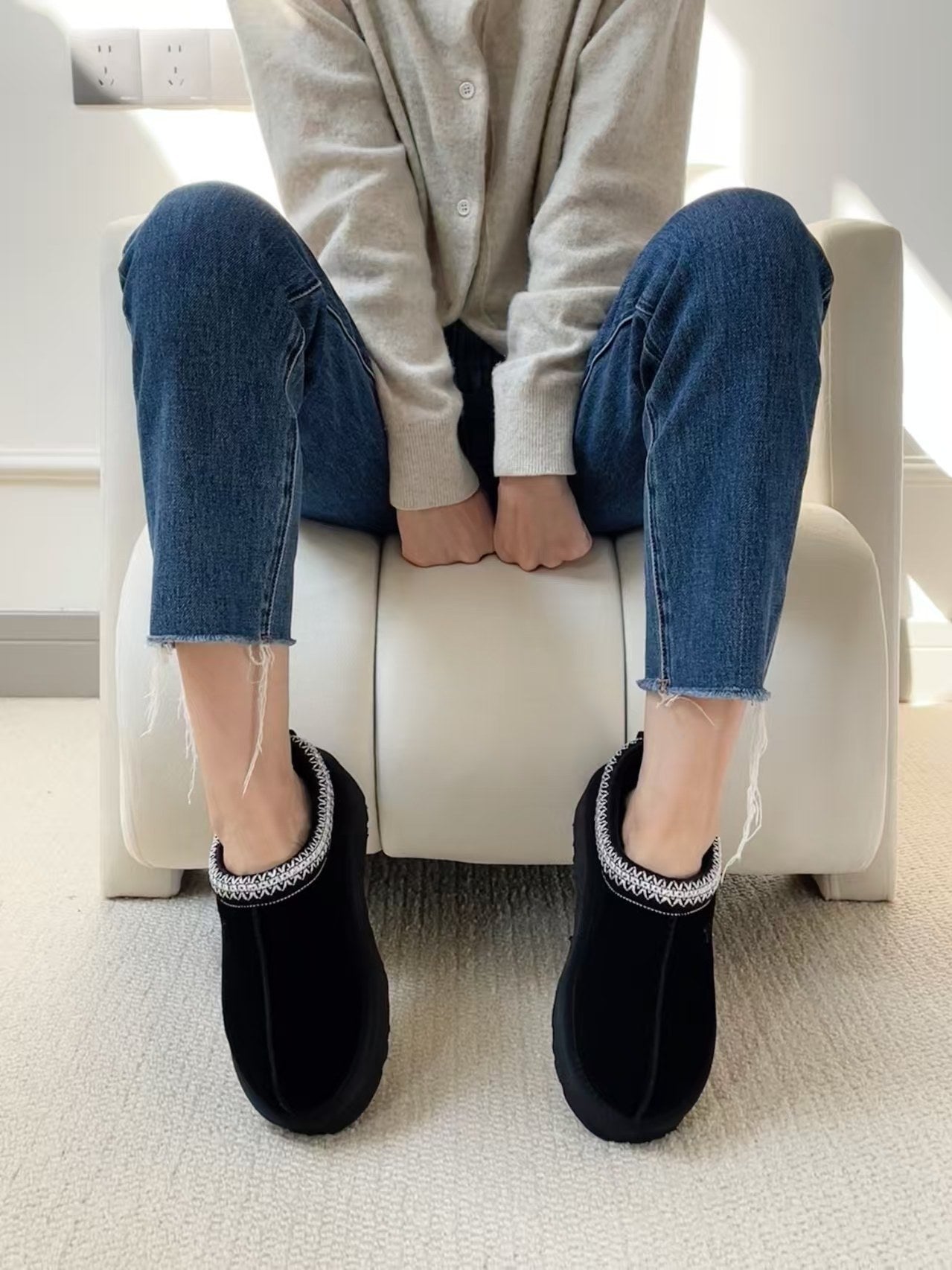 Tassie Platform Slippers Black